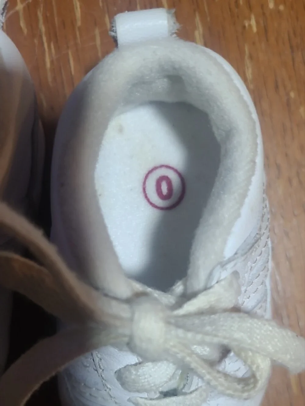 K-Swiss Baby Crib Shoe White Lace-Up Casual Sneakers Size 0